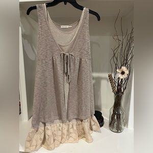 Women’s boutique dress with scarf. Size large.